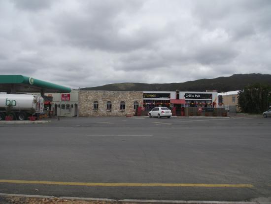 Flames Grill & Pub