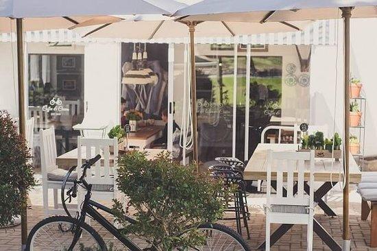 Coffee & Cream Coffee Shop & Restaurant
