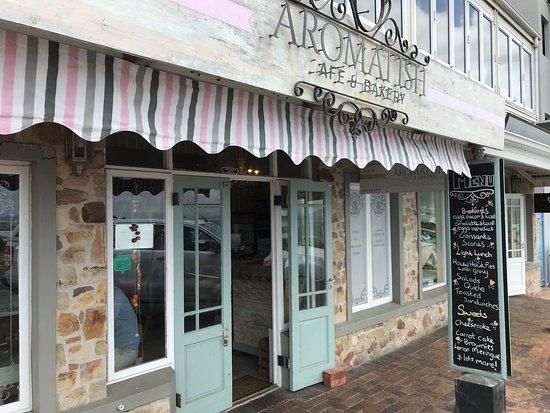 Aromatish Cafe & Bakery