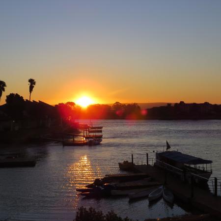 Tollie's Boat and River Cruises