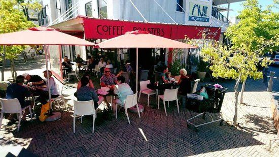 Lunar Cafe